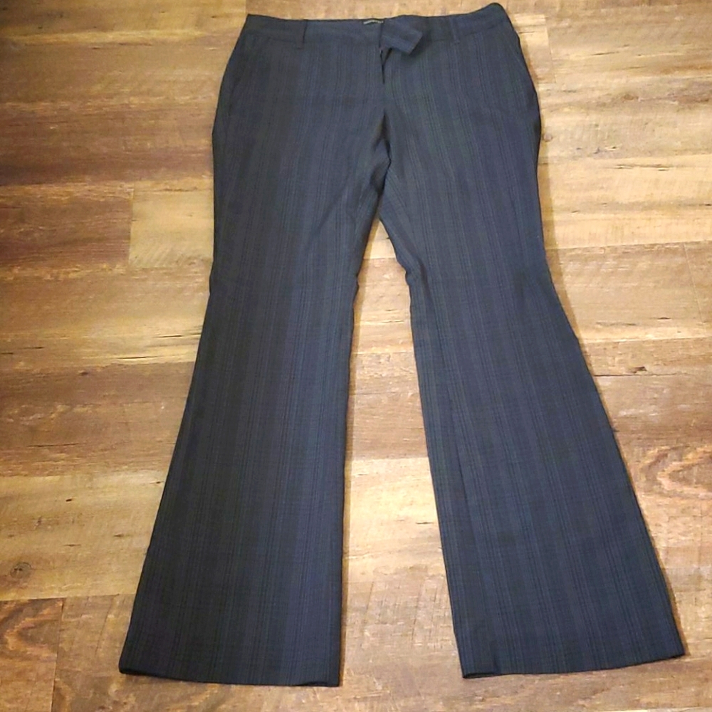 Womens plaid dress pants. 🤑 all dress pants 2/24$